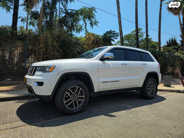 מודעת רכב ג'יפ גרנד צ'ירוקי