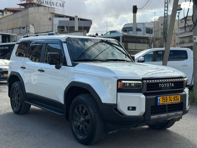 טויוטה לנד קרוזר