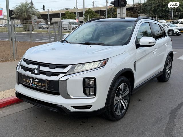 מודעת רכב מיצובישי ASX