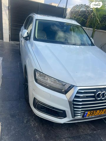 מודעת רכב אאודי Q7
