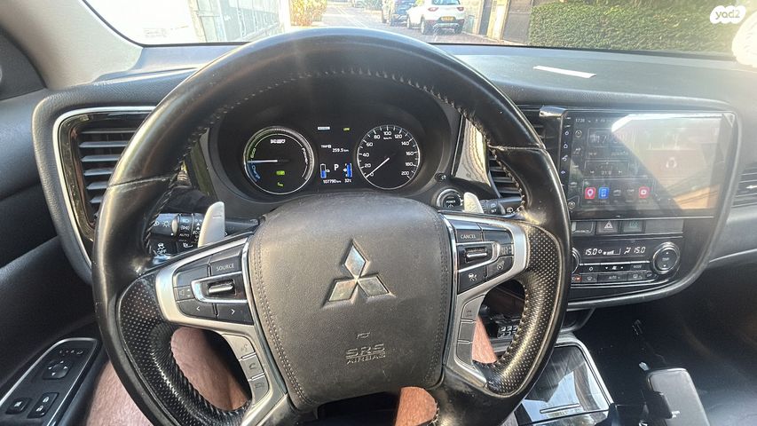 מיצובישי אאוטלנדר