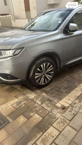 מיצובישי אאוטלנדר