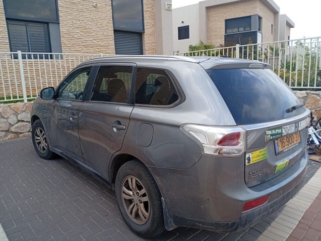 מודעת רכב מיצובישי אאוטלנדר