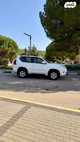 טויוטה לנד קרוזר