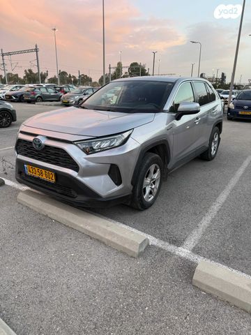 מודעת רכב טויוטה RAV4
