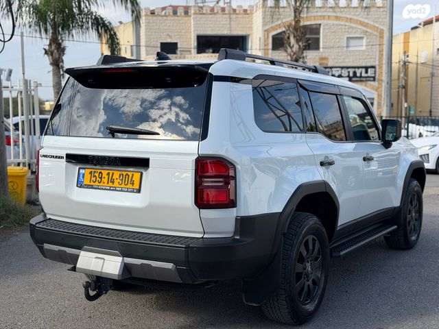 טויוטה לנד קרוזר