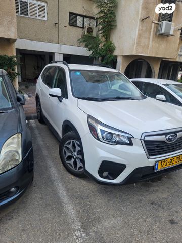 סובארו פורסטר