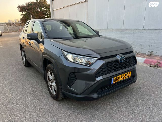 טויוטה RAV4