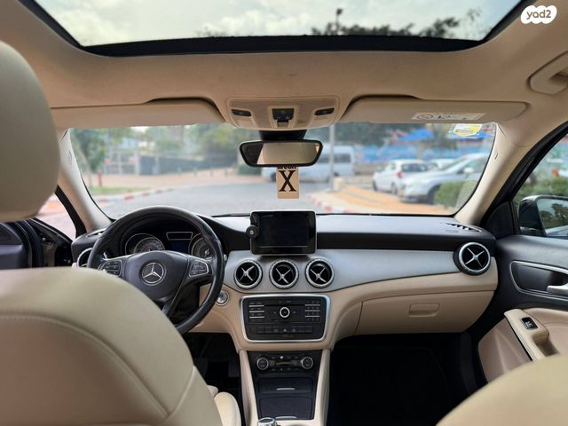 מרצדס-בנץ GLA