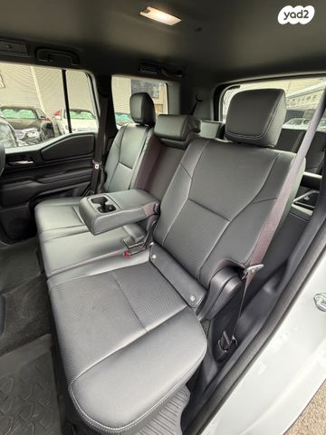 טויוטה לנד קרוזר