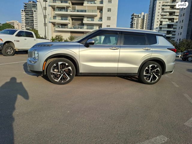 מיצובישי אאוטלנדר