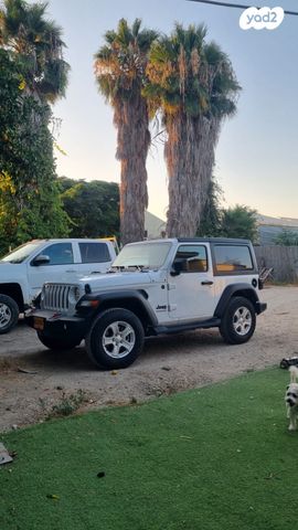 מודעת רכב ג'יפ רנגלר