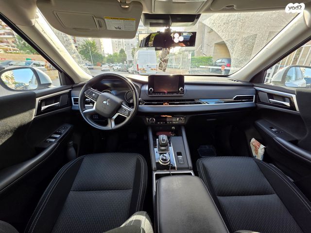 מיצובישי אאוטלנדר