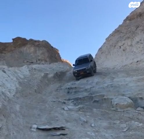 טויוטה לנד קרוזר