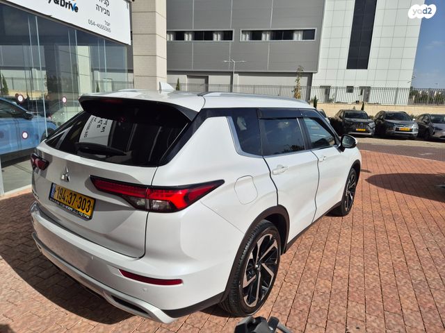 מיצובישי אאוטלנדר