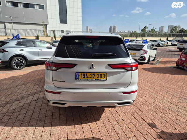 מיצובישי אאוטלנדר