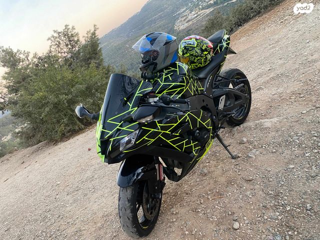 קאוואסאקי נינג'ה ZX 10R