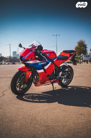 מודעת רכב הונדה CBR600RR