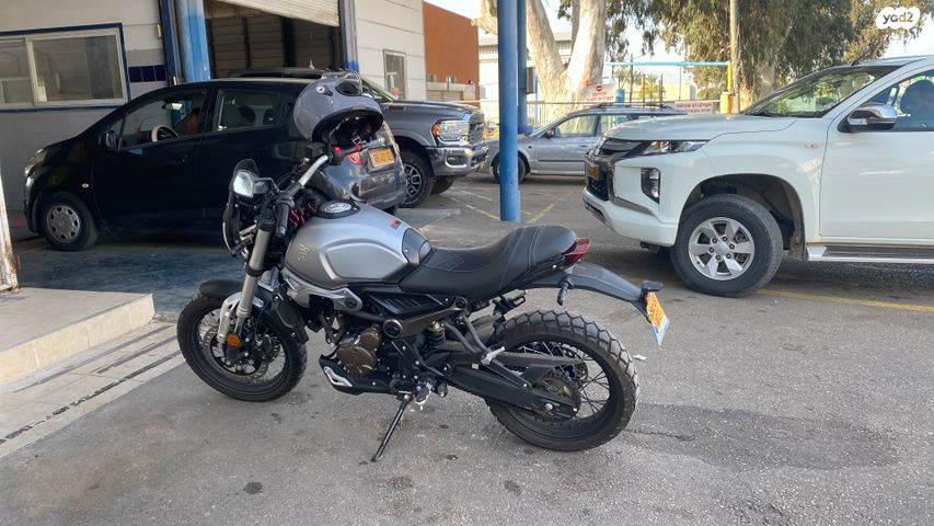 מודעת רכב Voge 300AC-X