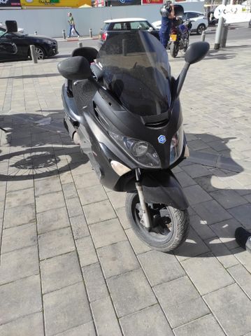 מודעת רכב פיאג'ו X-Evo 250