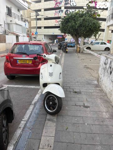 פיאג'ו וספה GTS300 סופר