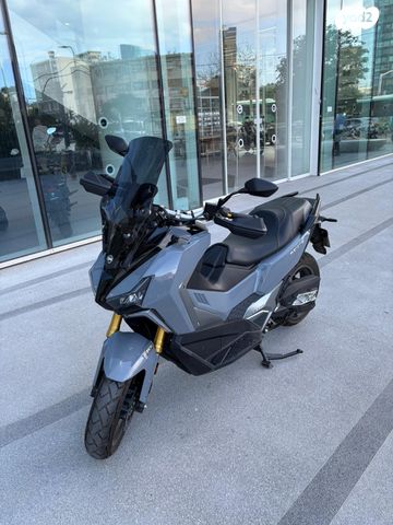 סאן יאנג ADX400