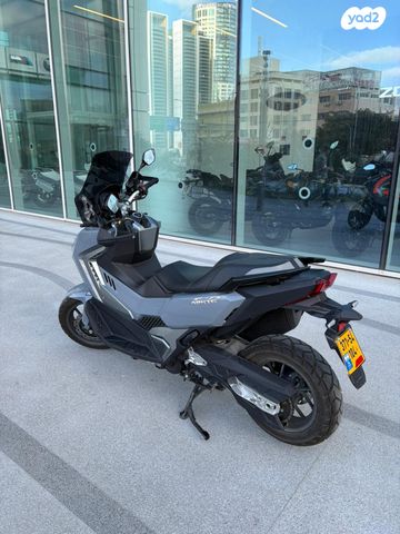 סאן יאנג ADX400