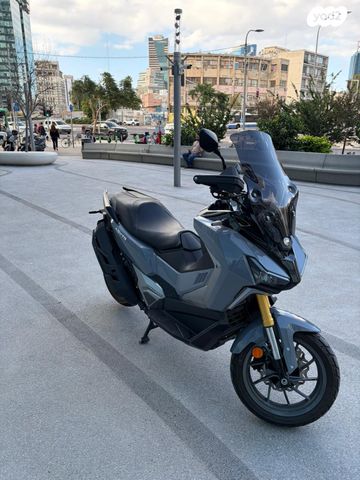 סאן יאנג ADX400