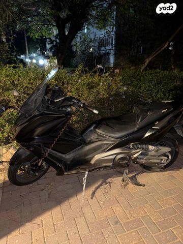 מודעת רכב קימקו AK 550