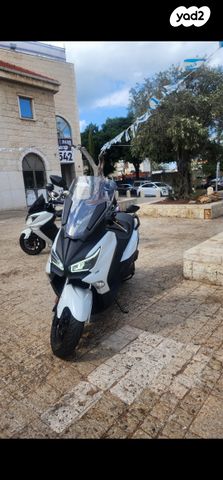 מודעת רכב סאן יאנג ג'וי-מקס Z-300