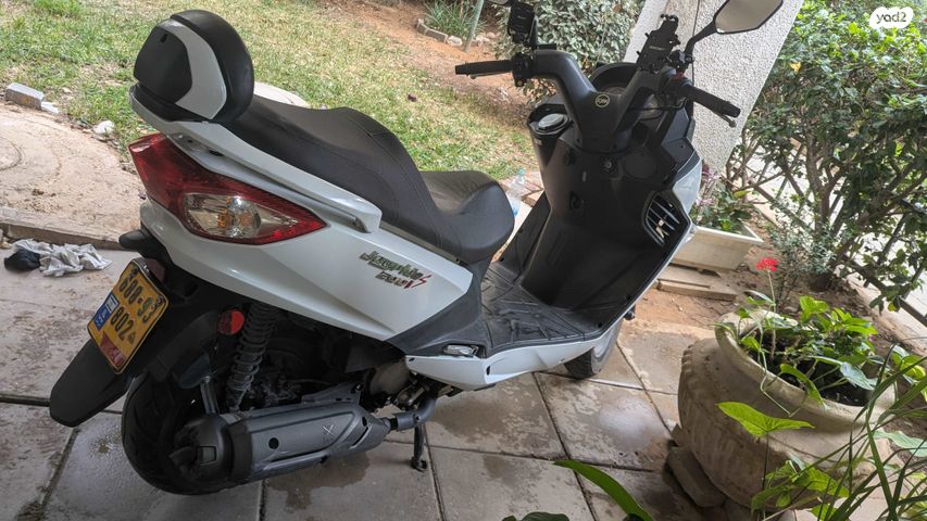 מודעת רכב סאן יאנג ג'וי רייד 200