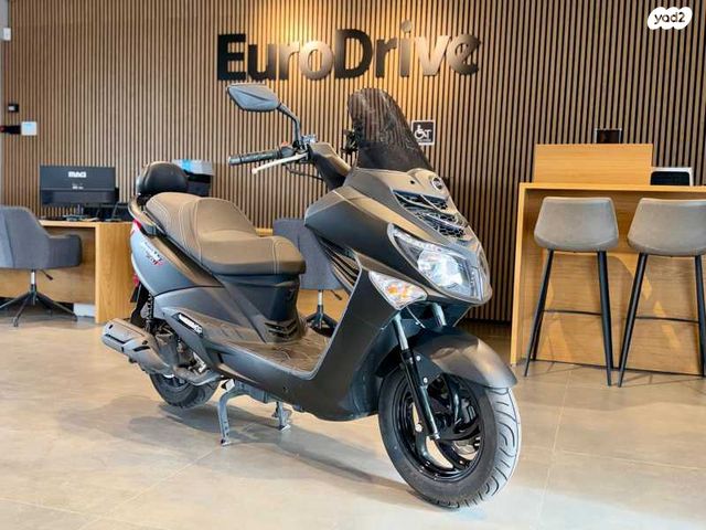 מודעת רכב סאן יאנג ג'וי רייד 200