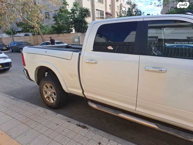 מודעת רכב דודג'