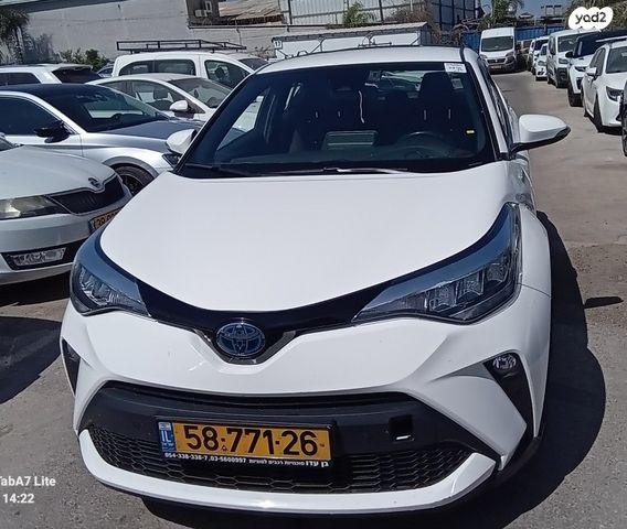 מודעת רכב טויוטה C-HR