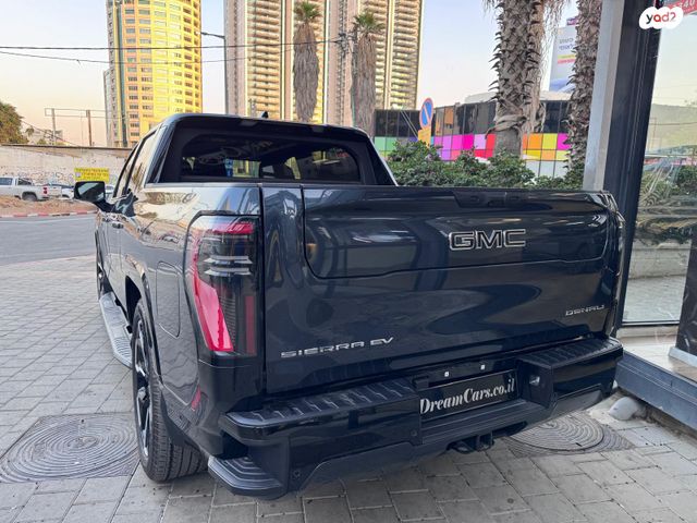 ג'י.אם.סי סיירה EV