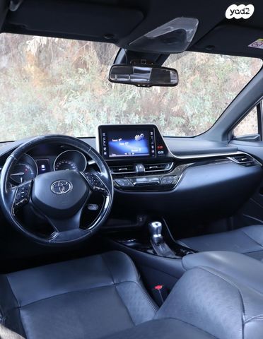 טויוטה C-HR