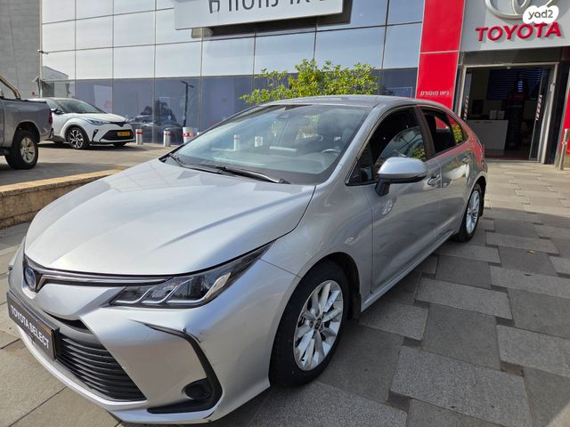 טויוטה קורולה