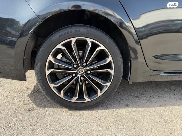 טויוטה קורולה