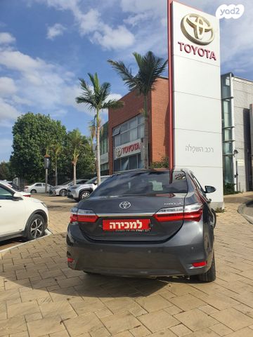 טויוטה קורולה