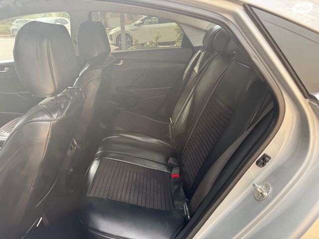 יונדאי אקסנט i25