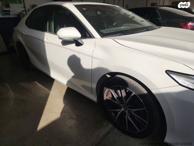 טויוטה קאמרי