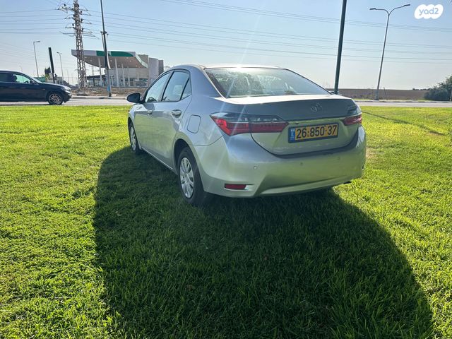 מודעת רכב טויוטה קורולה 2