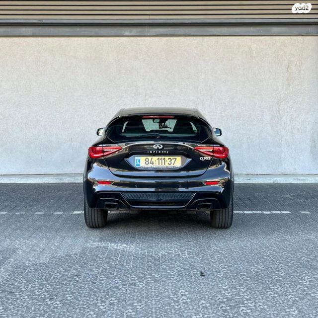 אינפיניטי Q30