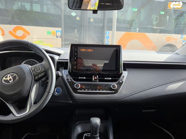 טויוטה קורולה