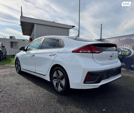 יונדאי איוניק