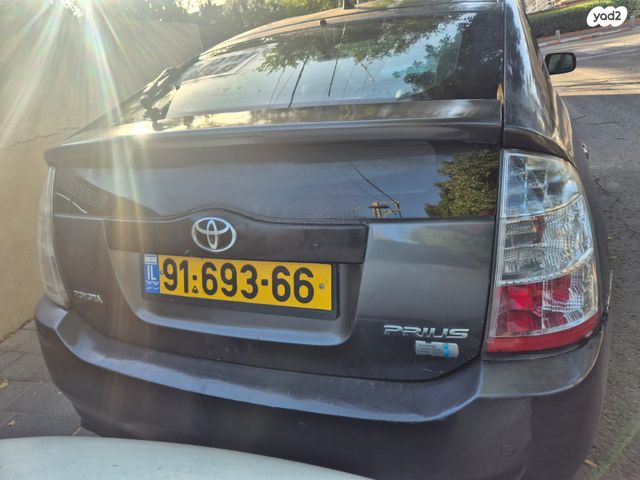 מודעת רכב טויוטה פריוס