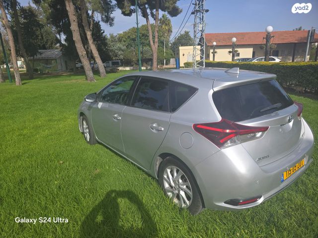 טויוטה אוריס