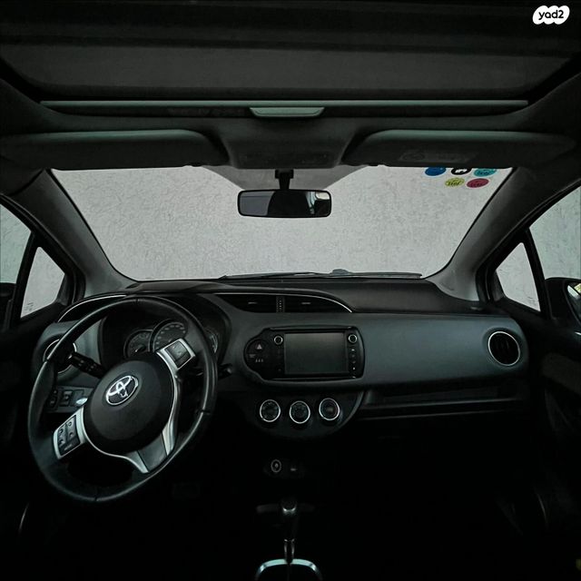 טויוטה יאריס