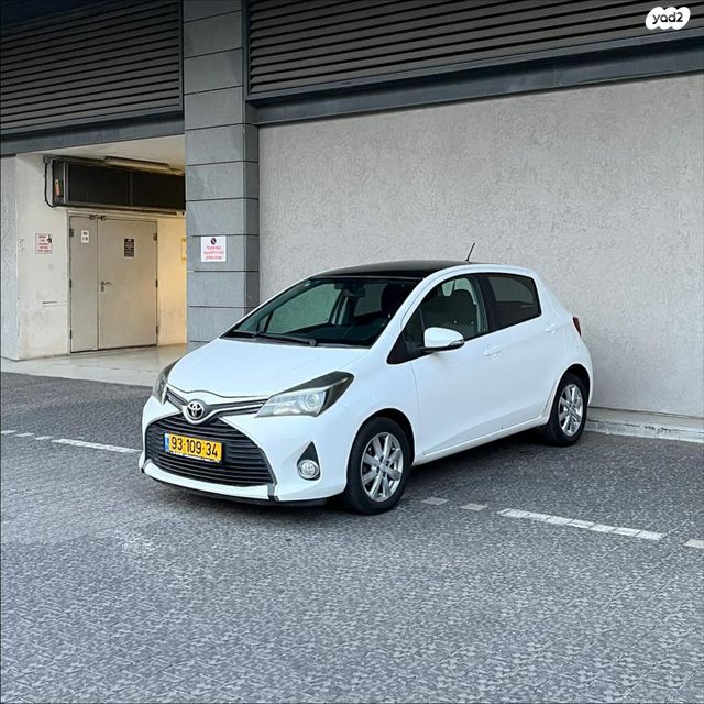 טויוטה יאריס
