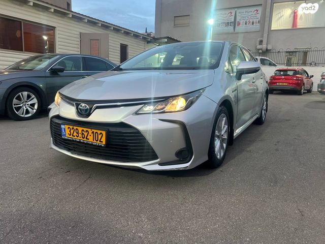 טויוטה קורולה